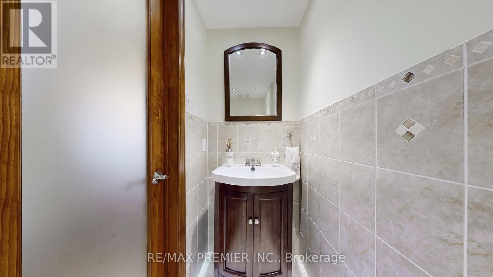 9 TILDEN CRESCENT, Toronto (Humber Heights), Ontario, M9P1V6 — Photo 15