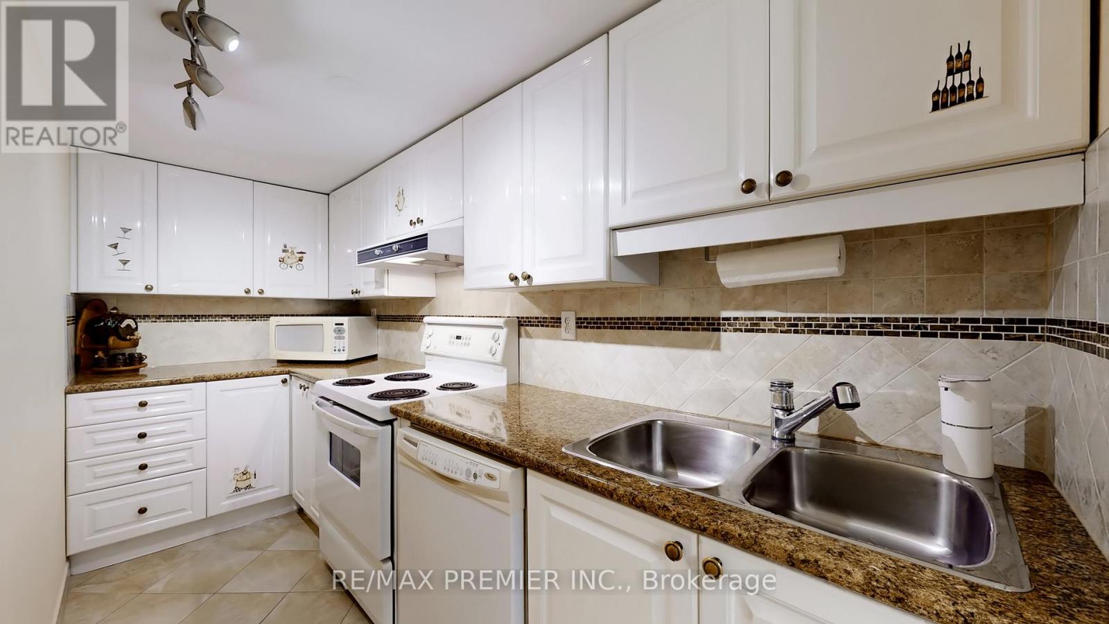 9 TILDEN CRESCENT, Toronto (Humber Heights), Ontario, M9P1V6 — Photo 31