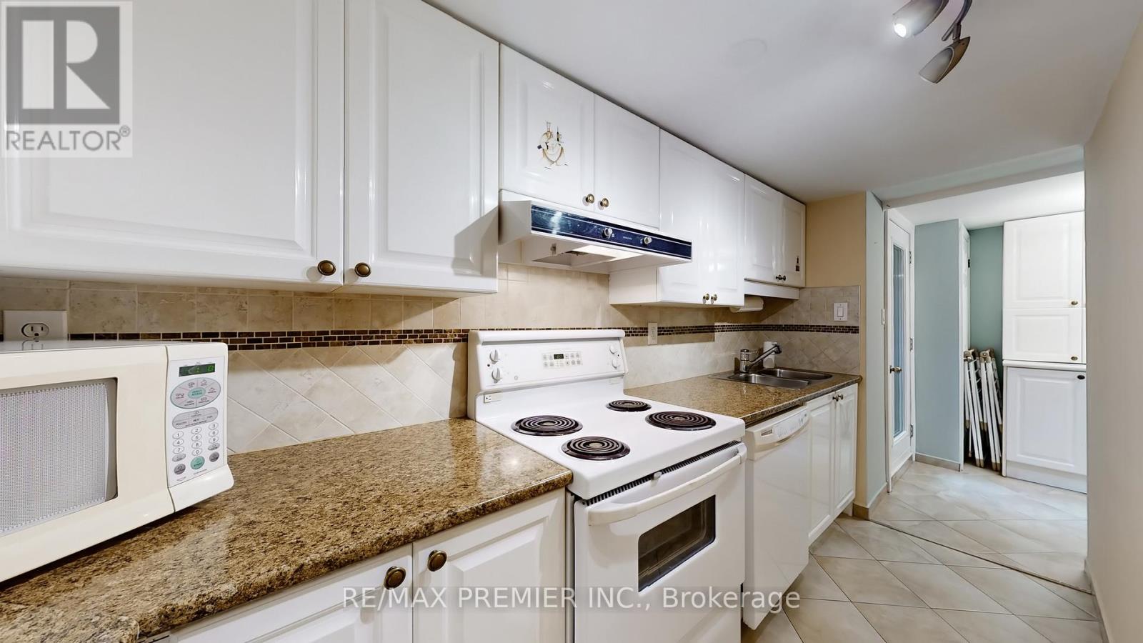 9 TILDEN CRESCENT, Toronto (Humber Heights), Ontario, M9P1V6 — Photo 32