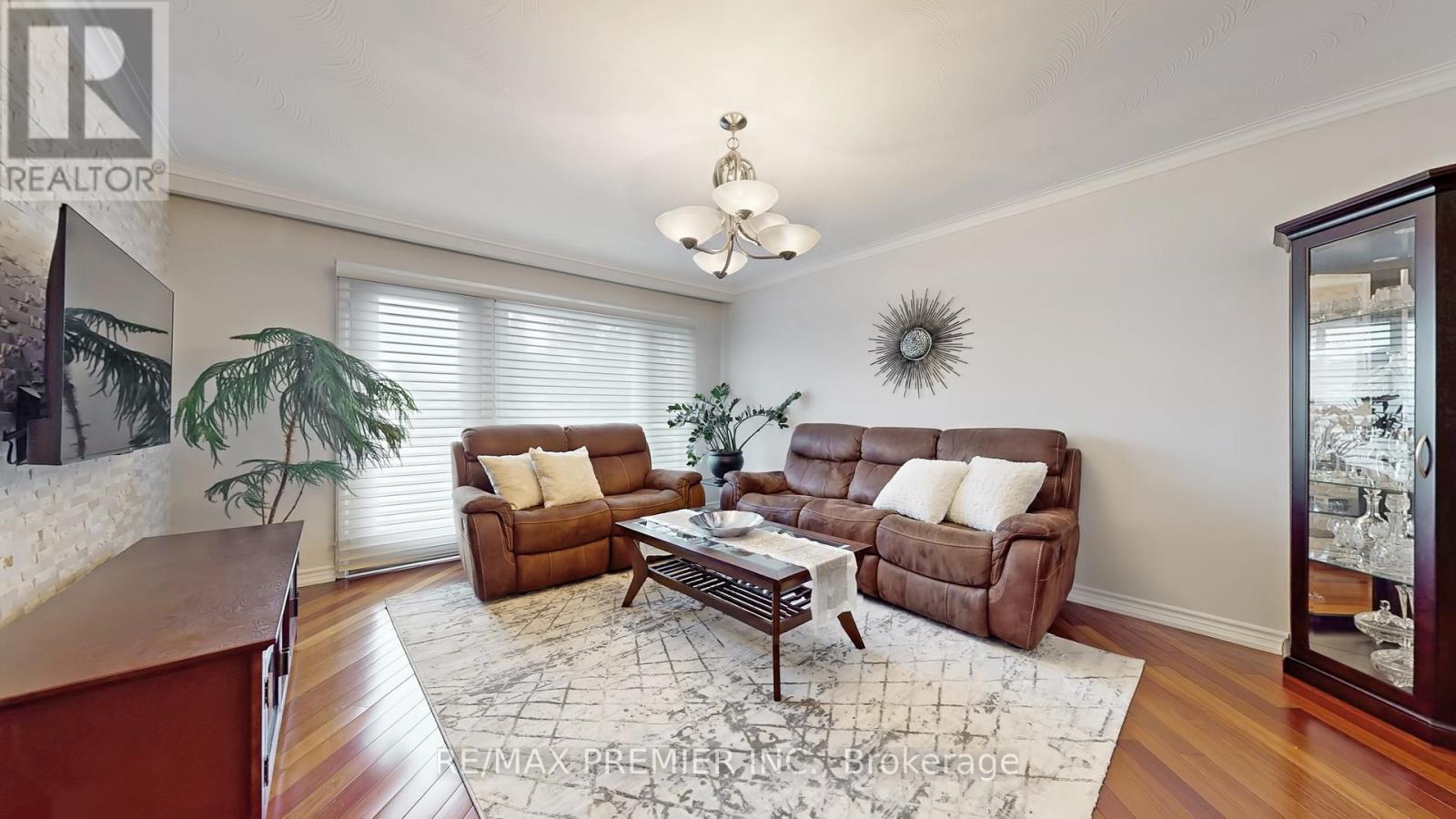 9 TILDEN CRESCENT, Toronto (Humber Heights), Ontario, M9P1V6 — Photo 4