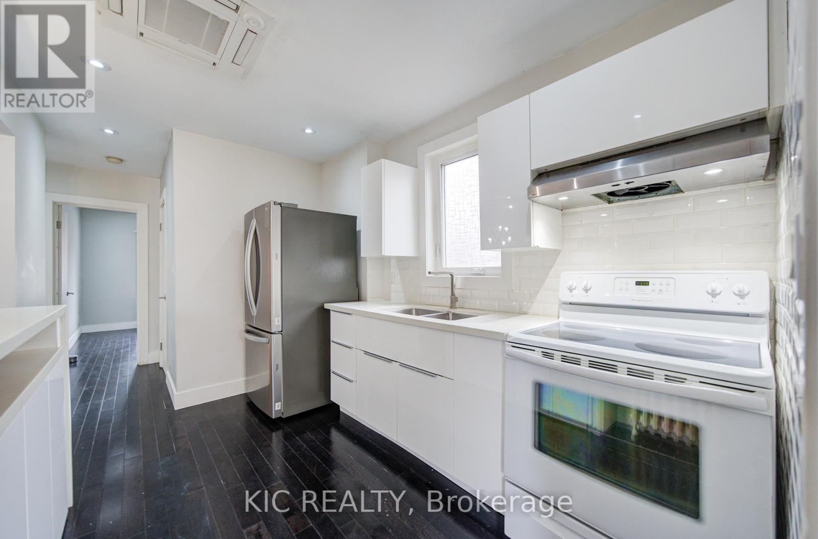 35 MONTCALM AVENUE, Toronto (Briar Hill-Belgravia), Ontario, M6E4N2 — Photo 10