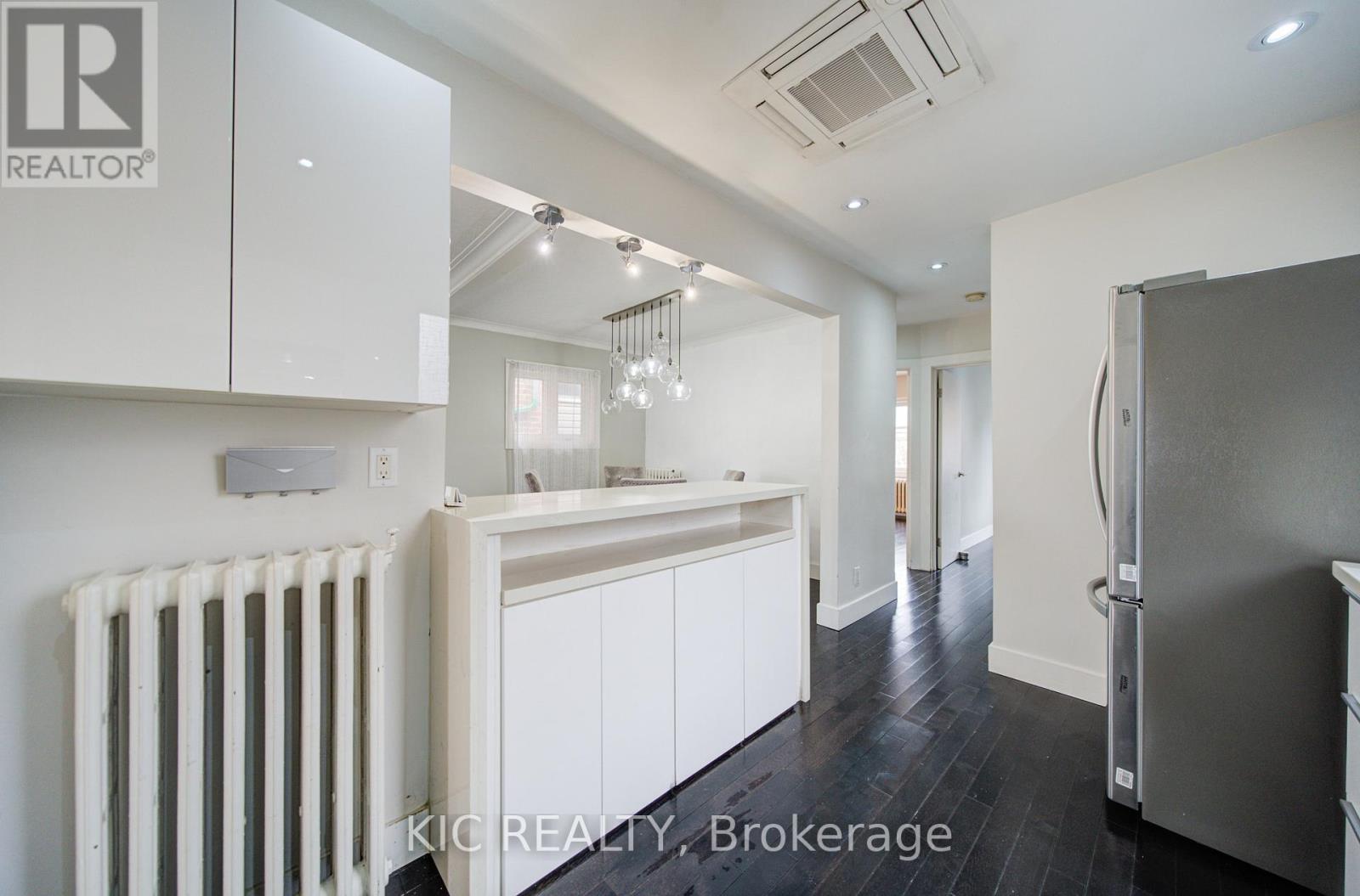 35 MONTCALM AVENUE, Toronto (Briar Hill-Belgravia), Ontario, M6E4N2 — Photo 11