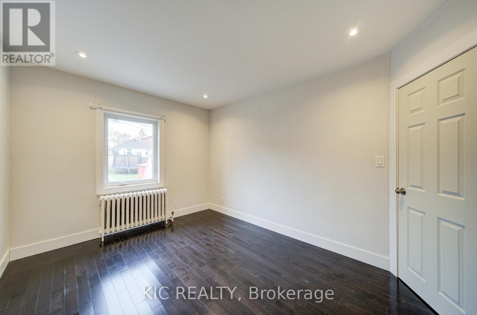 35 MONTCALM AVENUE, Toronto (Briar Hill-Belgravia), Ontario, M6E4N2 — Photo 14