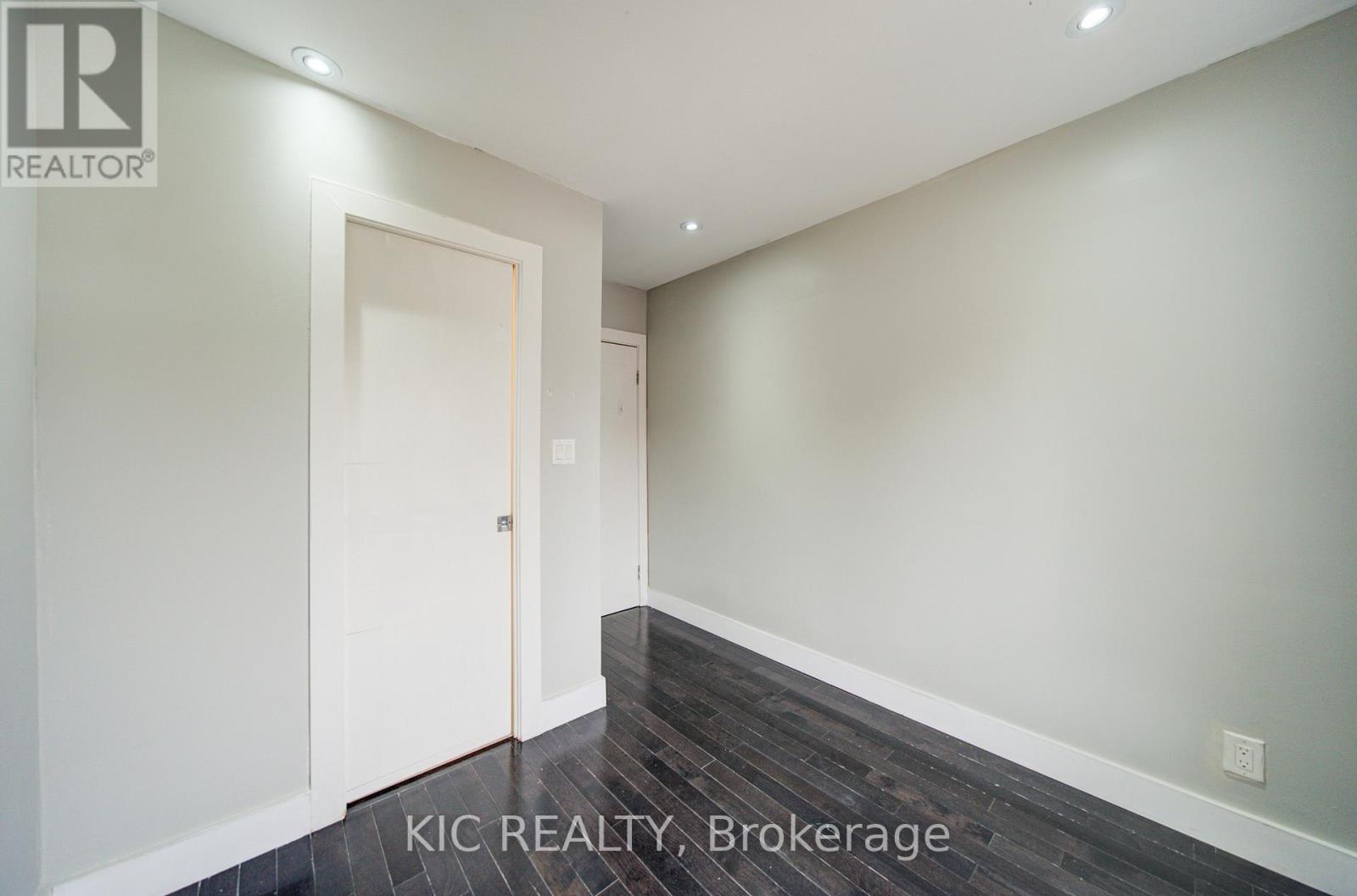 35 MONTCALM AVENUE, Toronto (Briar Hill-Belgravia), Ontario, M6E4N2 — Photo 16
