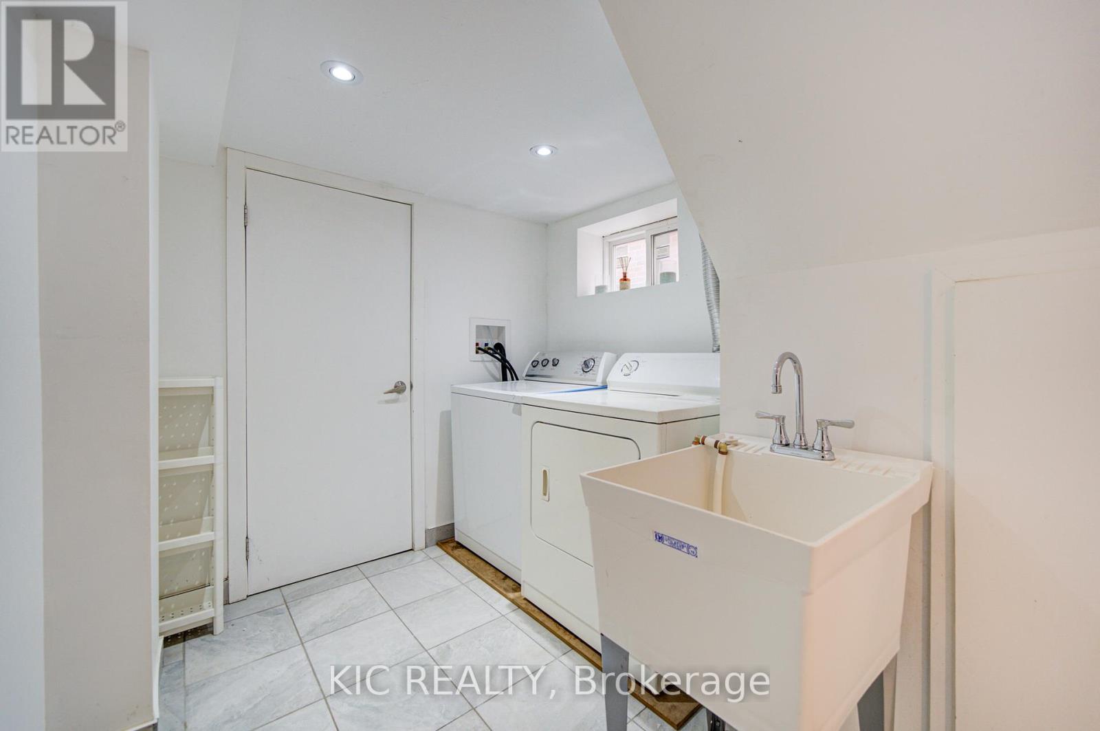 35 MONTCALM AVENUE, Toronto (Briar Hill-Belgravia), Ontario, M6E4N2 — Photo 21