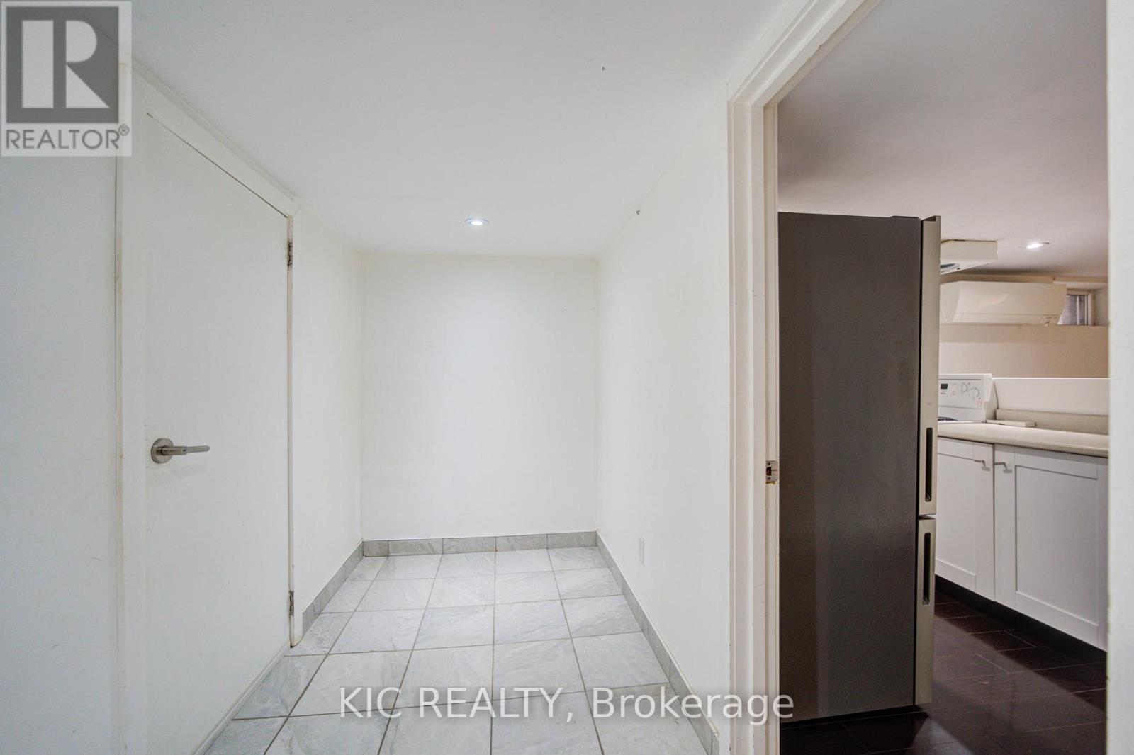 35 MONTCALM AVENUE, Toronto (Briar Hill-Belgravia), Ontario, M6E4N2 — Photo 32