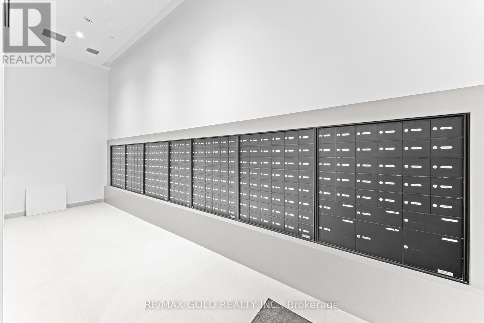 214 - 2075 LAKESHORE ROAD, Burlington (Brant), Ontario, L7R1E2 — Photo 13