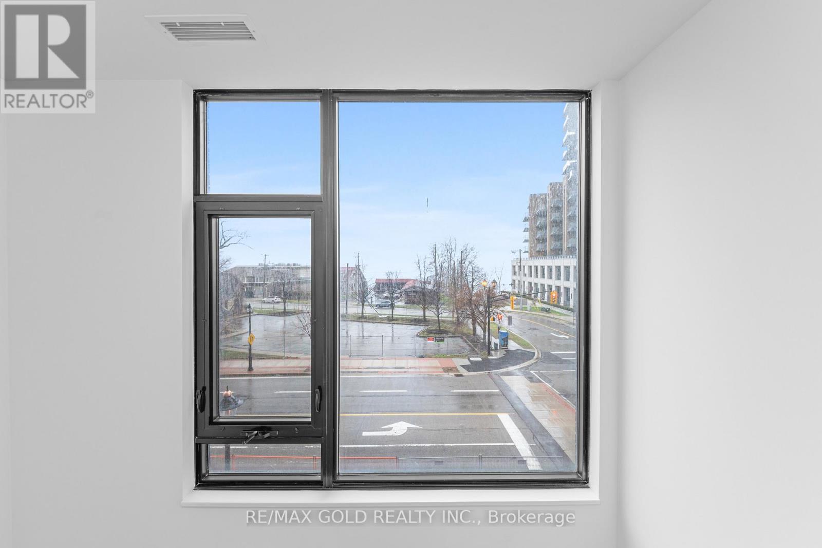 214 - 2075 LAKESHORE ROAD, Burlington (Brant), Ontario, L7R1E2 — Photo 36