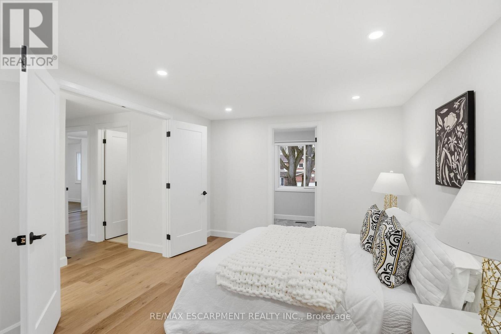 8 CHUDLEIGH STREET, Hamilton (Waterdown), Ontario, L9H7E4 — Photo 21