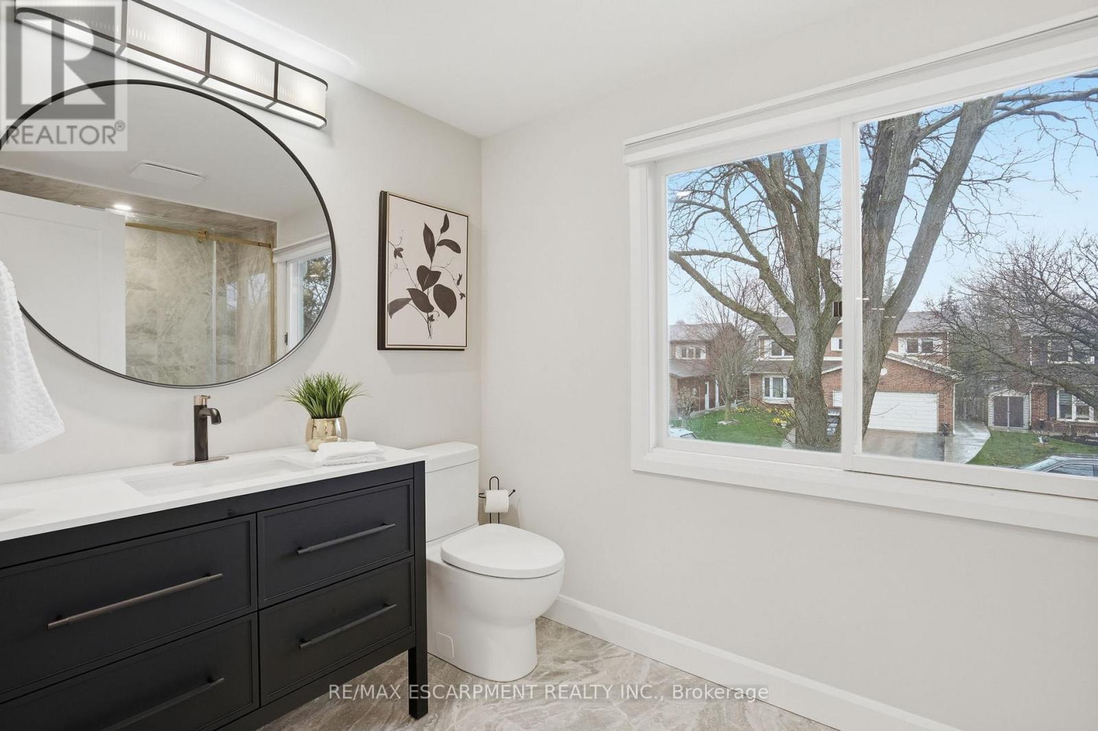 8 CHUDLEIGH STREET, Hamilton (Waterdown), Ontario, L9H7E4 — Photo 22