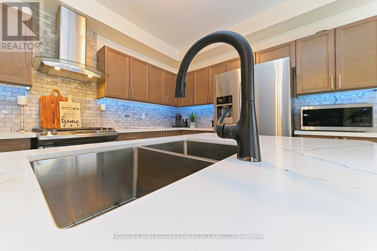 39 KNOTTY PINE AVENUE, Cambridge, Ontario, N3H0B8 — Photo 13