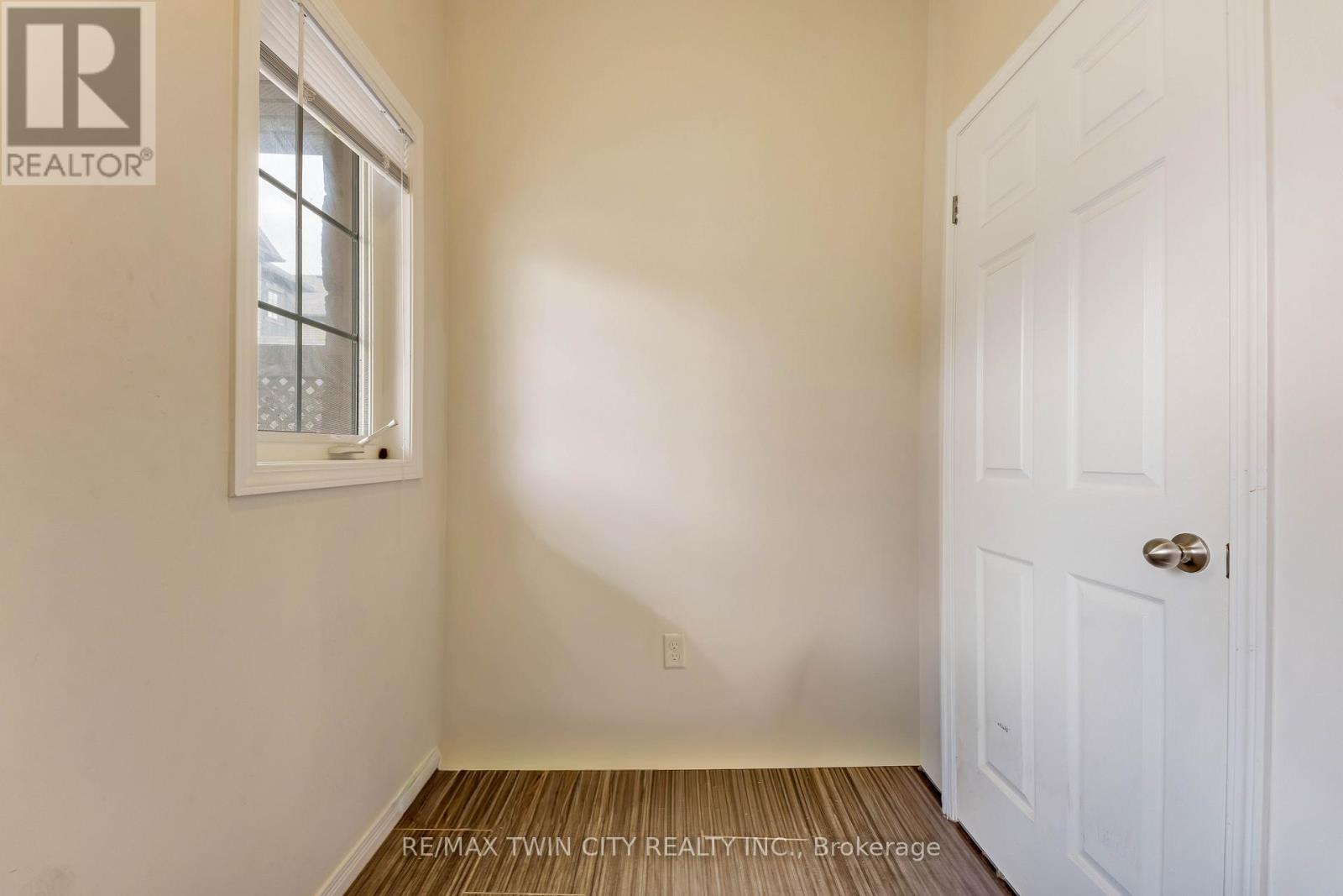 5B - 931 GLASGOW STREET, Kitchener, Ontario, N2N0B6 — Photo 3