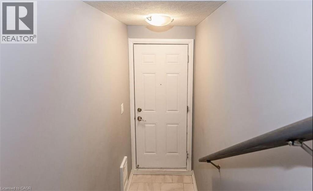 1989 OTTAWA Street S Unit# 25E, Kitchener, Ontario, N2E0G7 — Photo 10