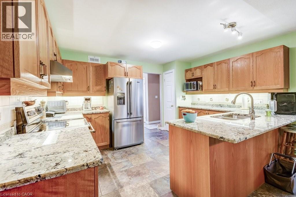 126 GLENARIFF Drive, Freelton, Ontario, L8B1A5 — Photo 13