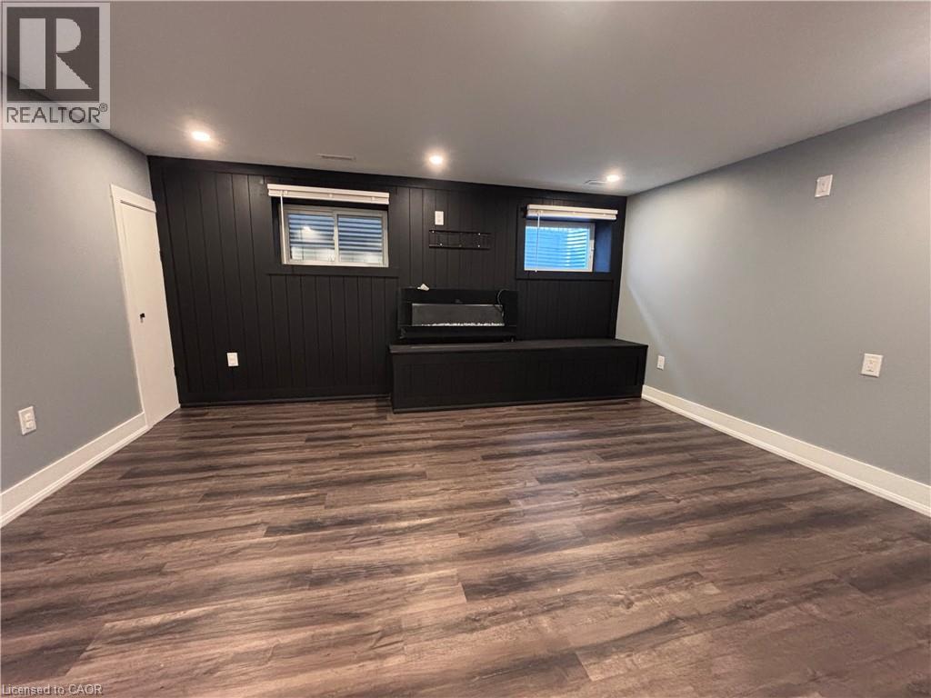 185 BONAVENTURE Drive Unit# 2, Hamilton, Ontario, L9C4R1 — Photo 11