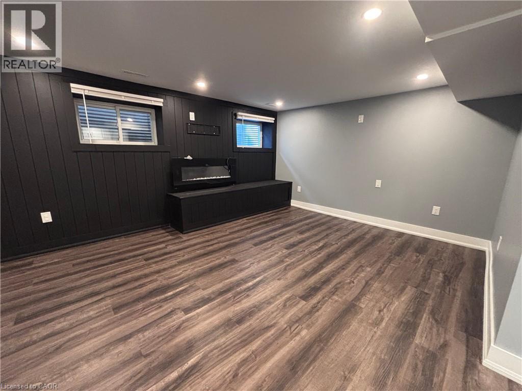 185 BONAVENTURE Drive Unit# 2, Hamilton, Ontario, L9C4R1 — Photo 12