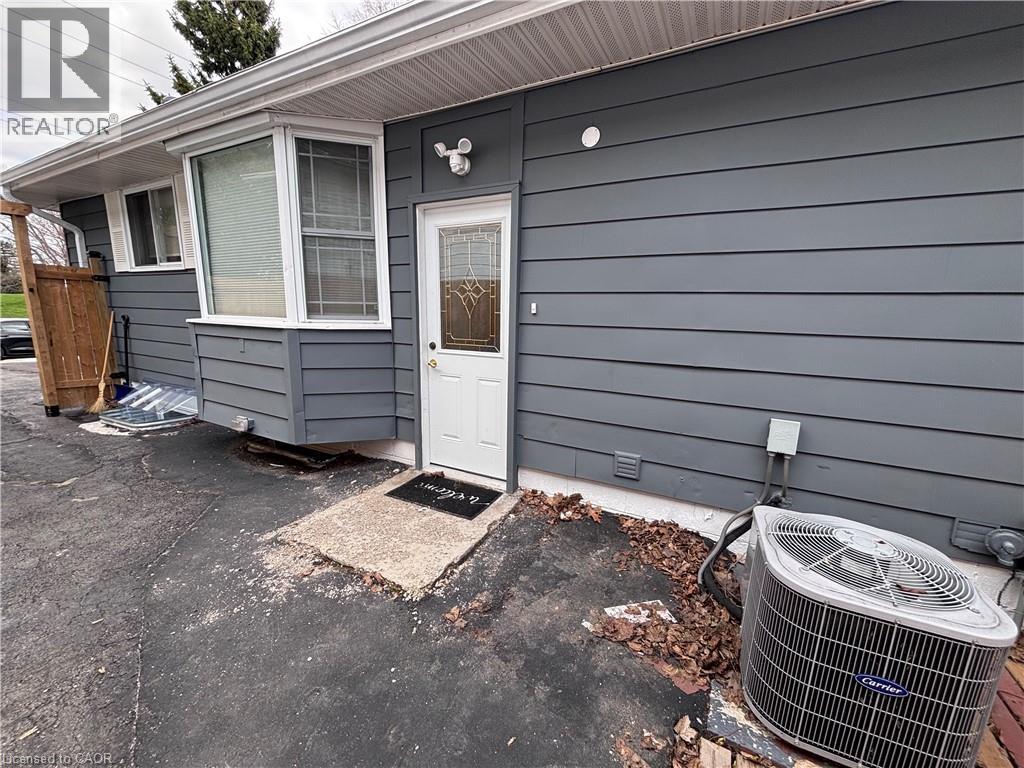 185 BONAVENTURE Drive Unit# 2, Hamilton, Ontario, L9C4R1 — Photo 17