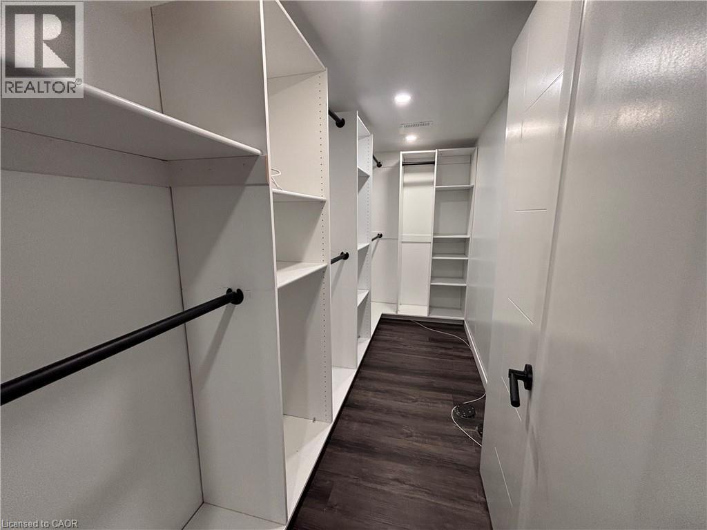 185 BONAVENTURE Drive Unit# 2, Hamilton, Ontario, L9C4R1 — Photo 6