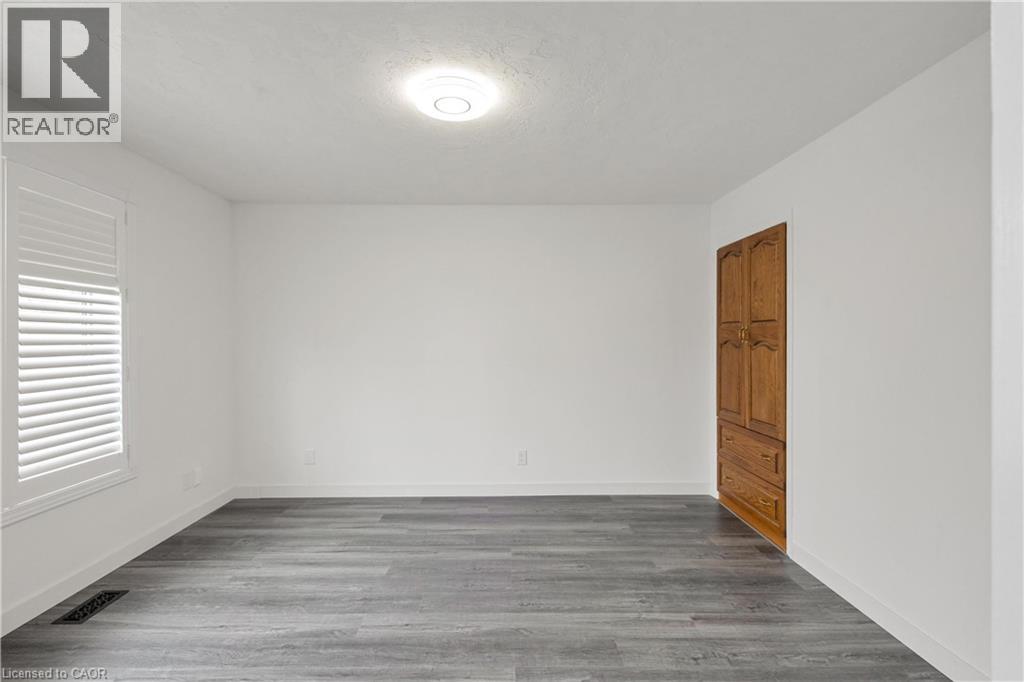 579 PARADISE Crescent, Waterloo, Ontario, N2T2J7 — Photo 16