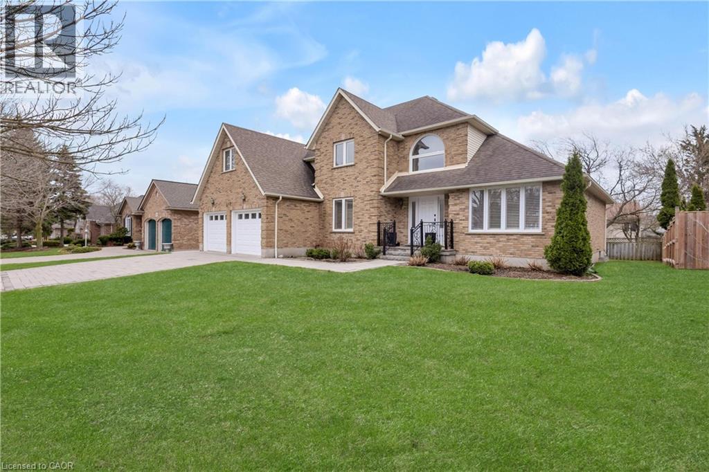 579 PARADISE Crescent, Waterloo, Ontario, N2T2J7 — Photo 3
