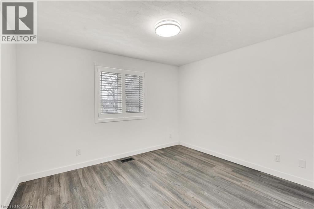 579 PARADISE Crescent, Waterloo, Ontario, N2T2J7 — Photo 30