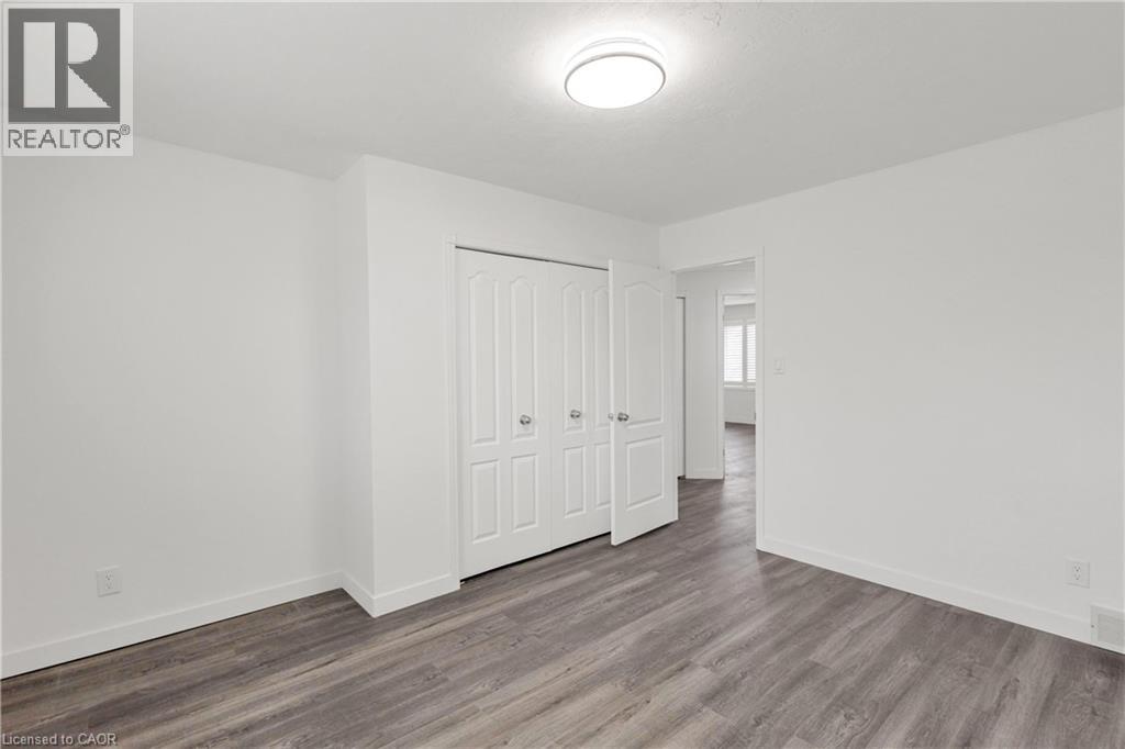 579 PARADISE Crescent, Waterloo, Ontario, N2T2J7 — Photo 31