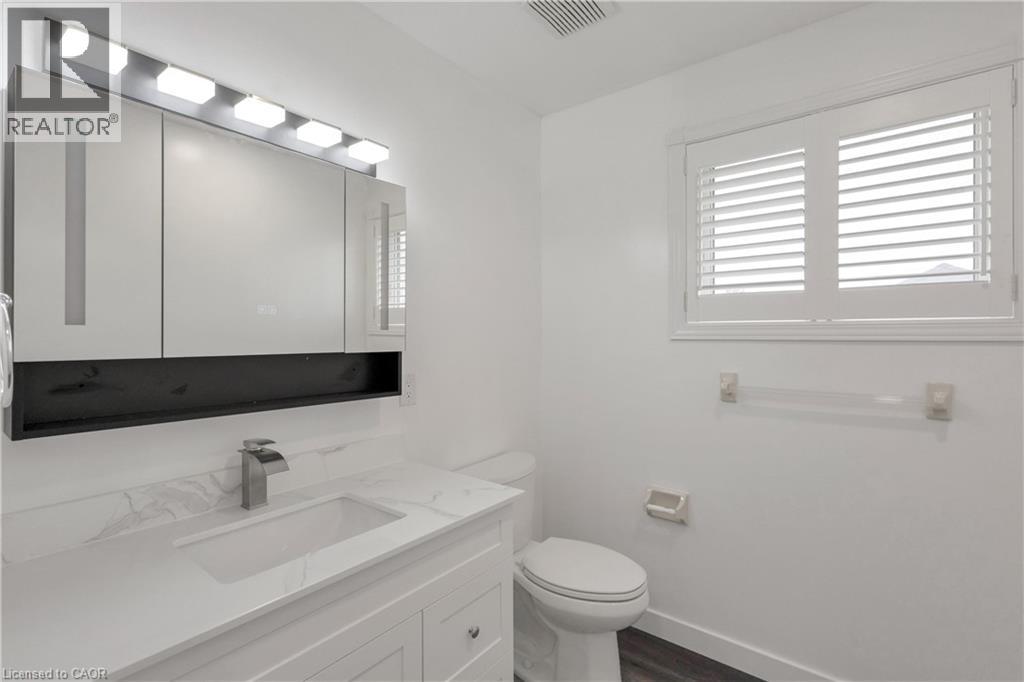 579 PARADISE Crescent, Waterloo, Ontario, N2T2J7 — Photo 35