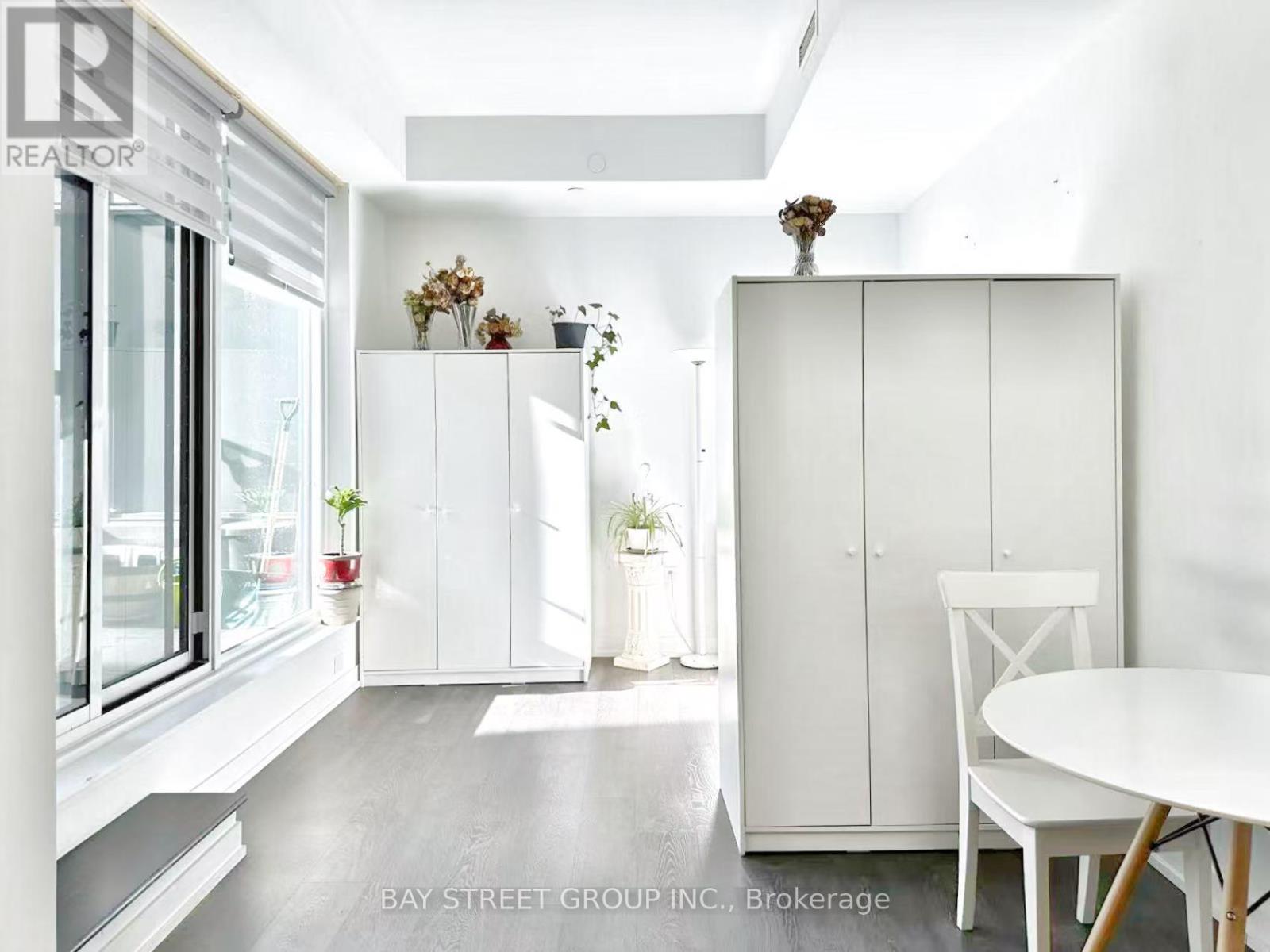 304 - 8 OLYMPIC GARDEN DRIVE, Toronto (Newtonbrook East), Ontario, M2M0B9 — Photo 4