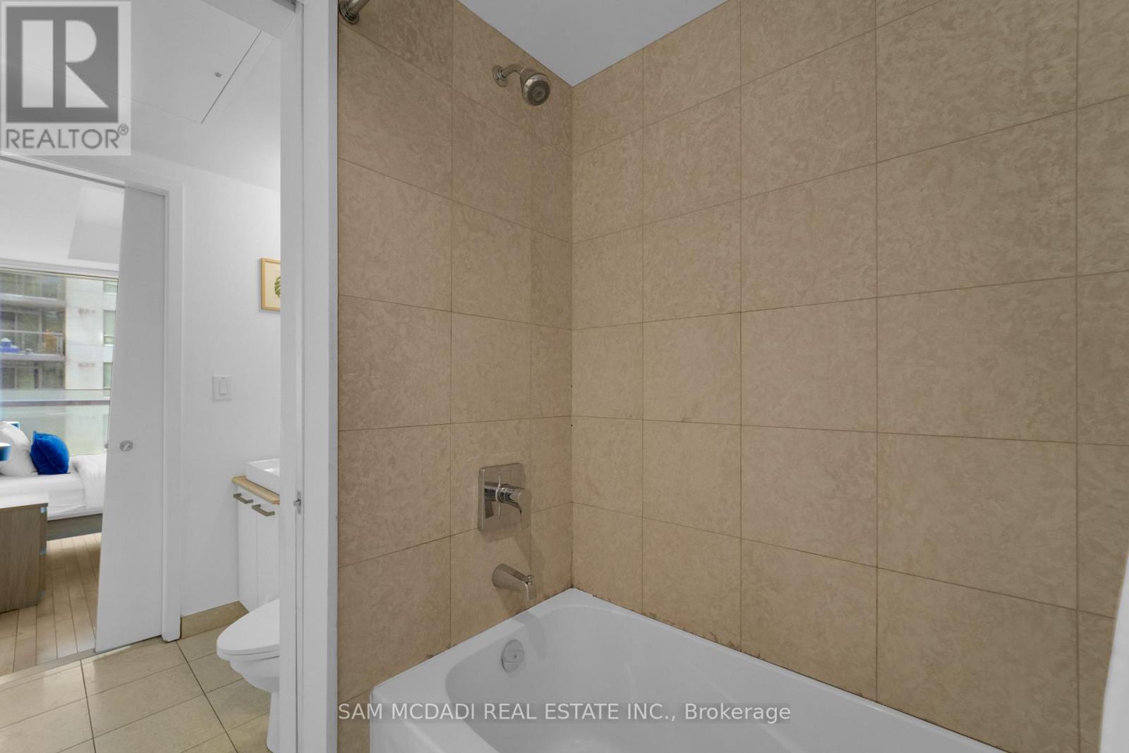 2307 - 12 YORK STREET, Toronto (Waterfront Communities), Ontario, M5J0A9 — Photo 15