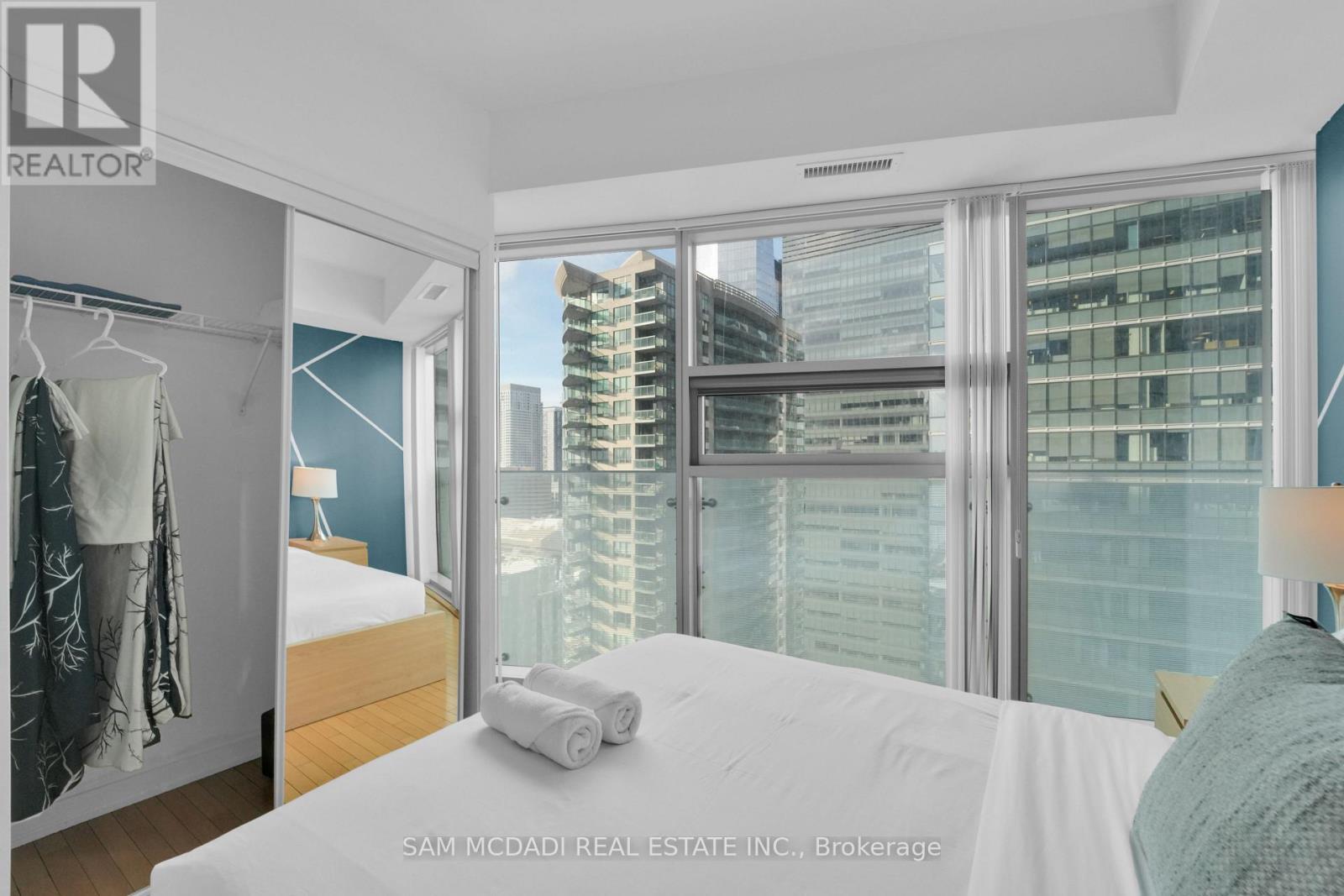 2307 - 12 YORK STREET, Toronto (Waterfront Communities), Ontario, M5J0A9 — Photo 18