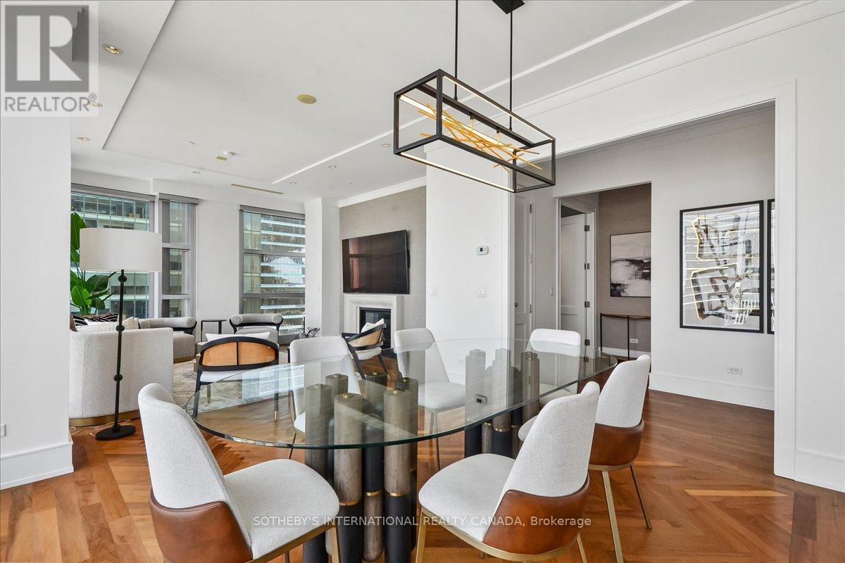 3703 - 183 WELLINGTON STREET W, Toronto (Waterfront Communities), Ontario, M5V0A1 — Photo 16