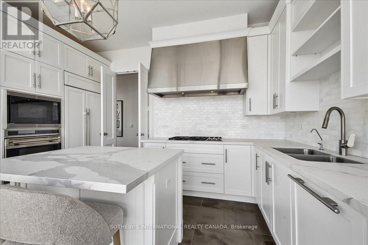 3703 - 183 WELLINGTON STREET W, Toronto (Waterfront Communities), Ontario, M5V0A1 — Photo 29