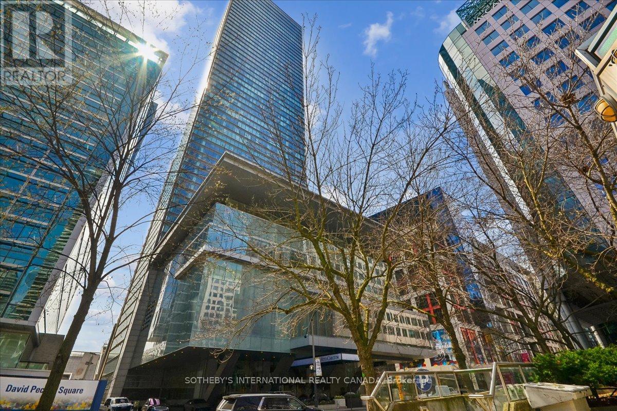 3703 - 183 WELLINGTON STREET W, Toronto (Waterfront Communities), Ontario, M5V0A1 — Photo 4