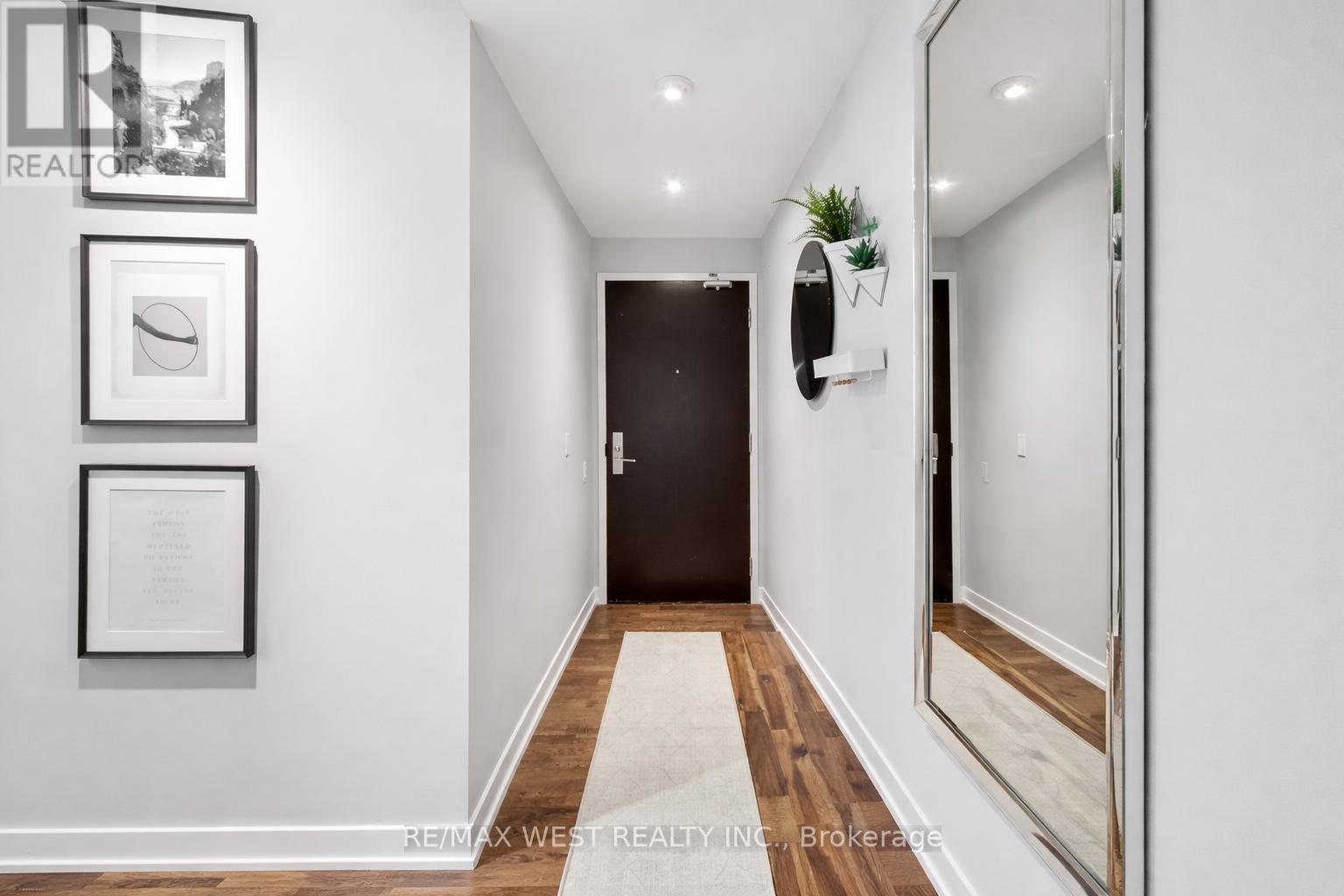 310 - 650 KING STREET W, Toronto (Waterfront Communities), Ontario, M5V0H6 — Photo 2