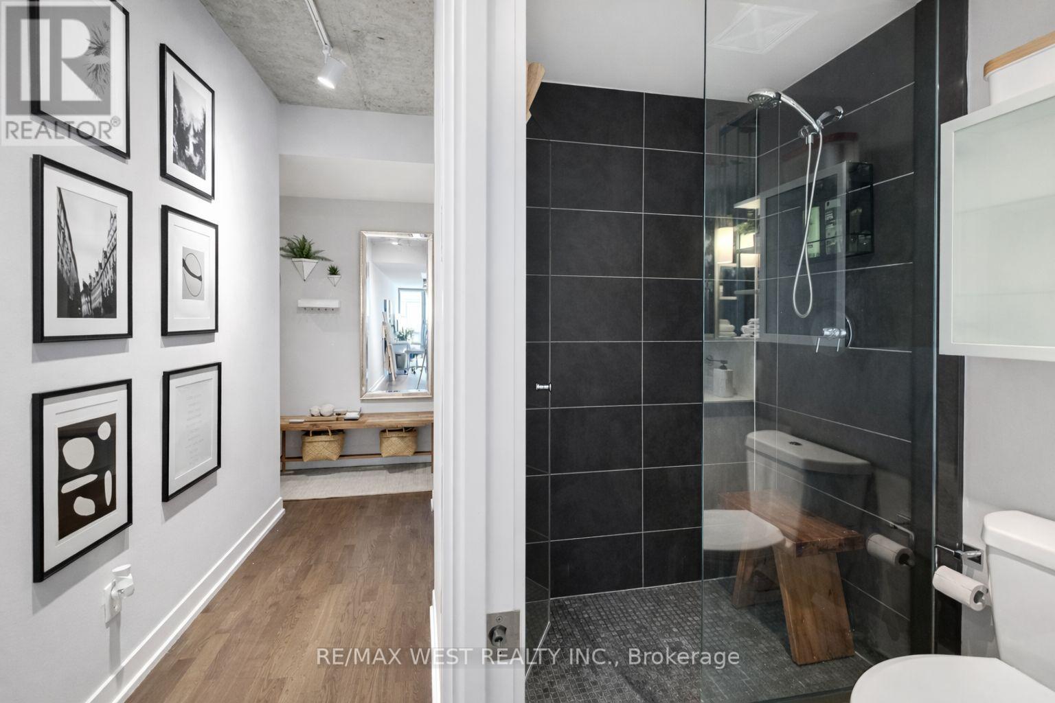 310 - 650 KING STREET W, Toronto (Waterfront Communities), Ontario, M5V0H6 — Photo 3