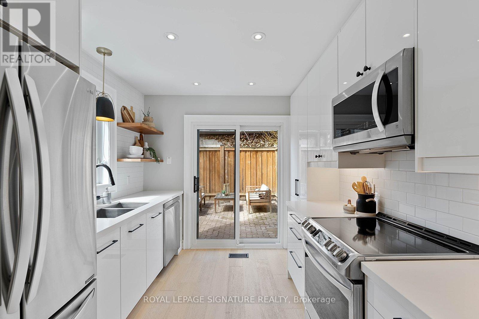 100 SUSSEX AVENUE, Toronto (University), Ontario, M5S1K3 — Photo 12