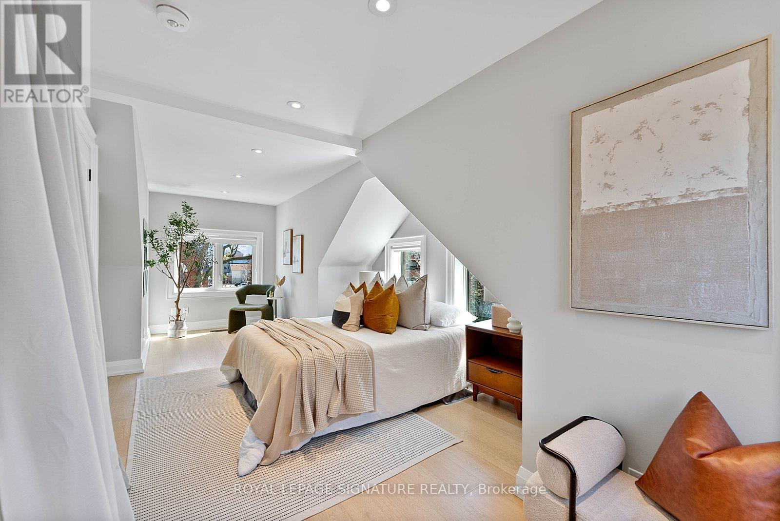 100 SUSSEX AVENUE, Toronto (University), Ontario, M5S1K3 — Photo 18