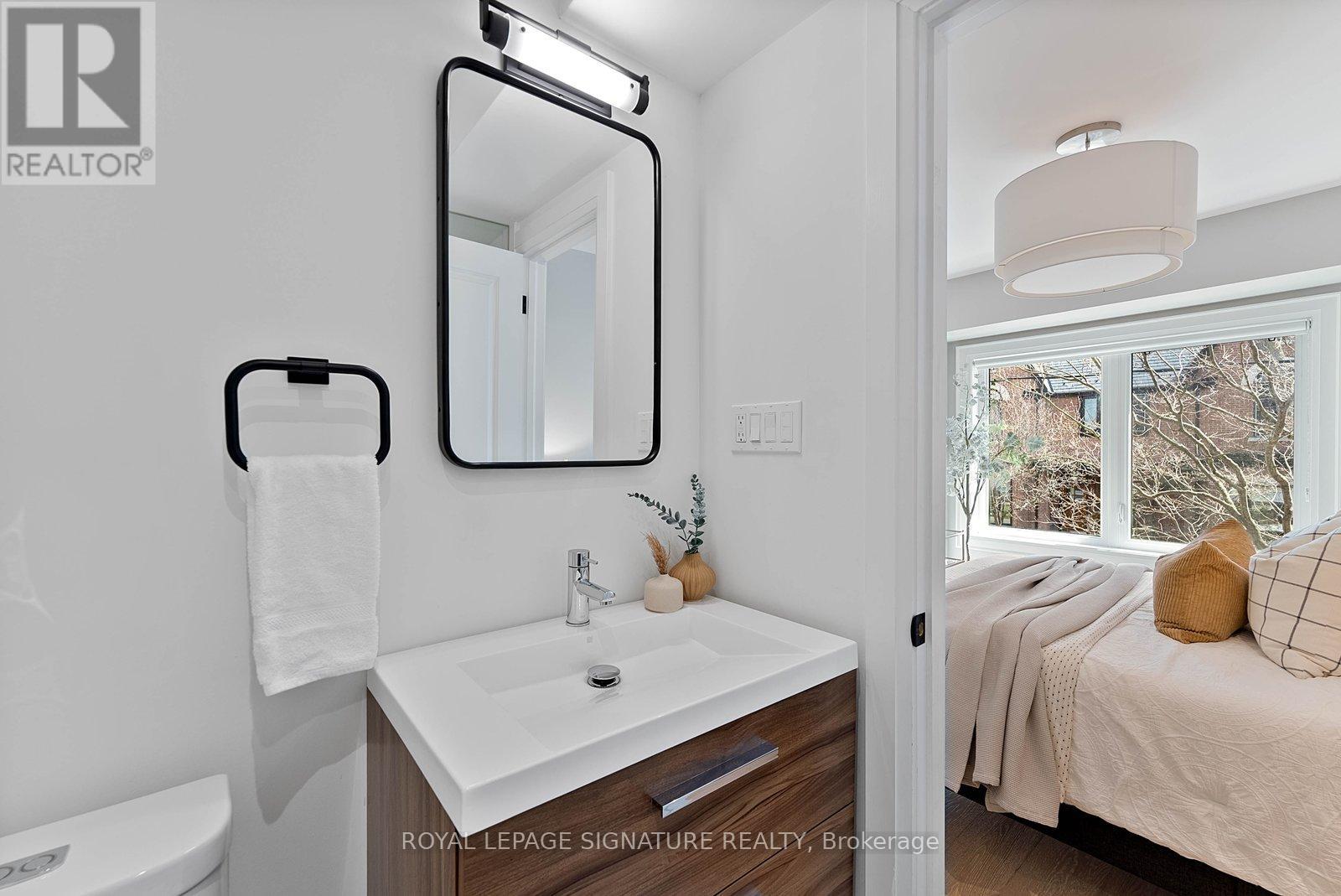 100 SUSSEX AVENUE, Toronto (University), Ontario, M5S1K3 — Photo 27