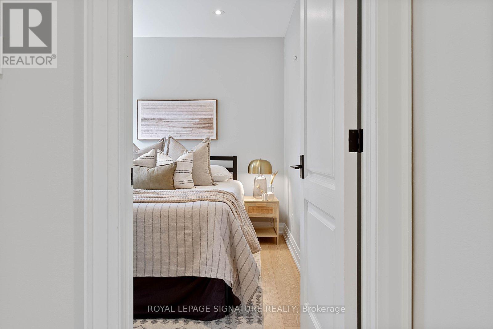 100 SUSSEX AVENUE, Toronto (University), Ontario, M5S1K3 — Photo 29