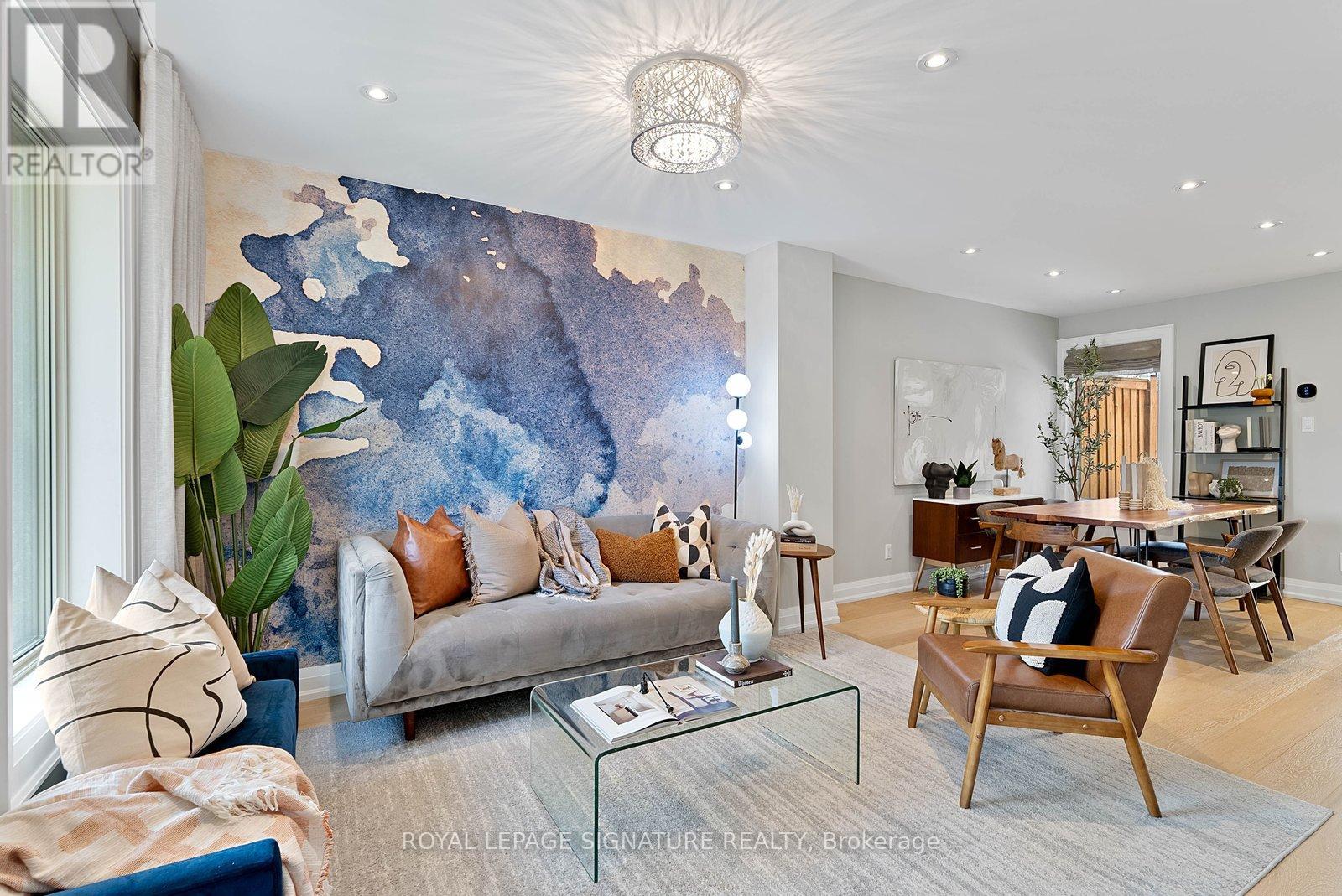 100 SUSSEX AVENUE, Toronto (University), Ontario, M5S1K3 — Photo 3