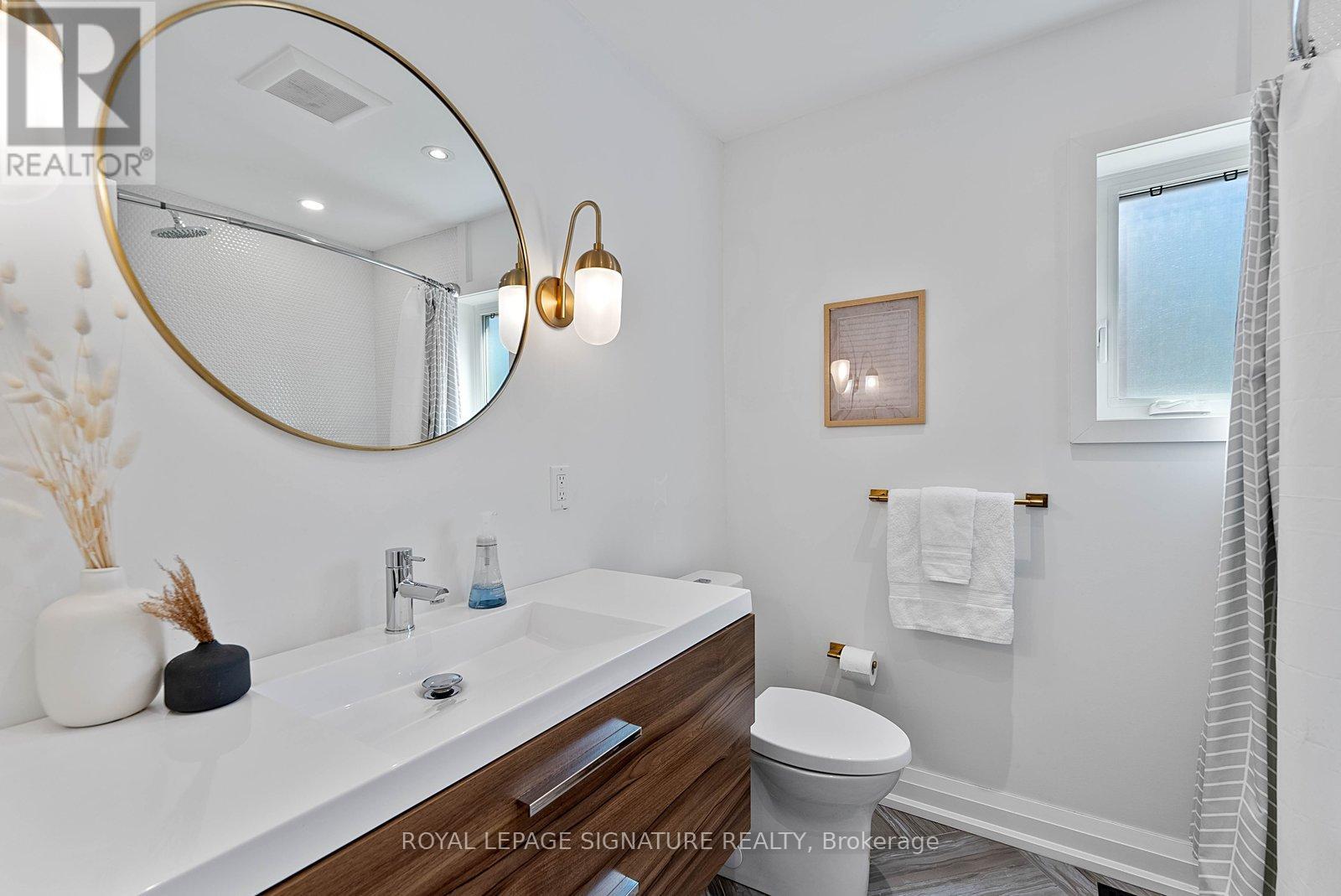 100 SUSSEX AVENUE, Toronto (University), Ontario, M5S1K3 — Photo 31