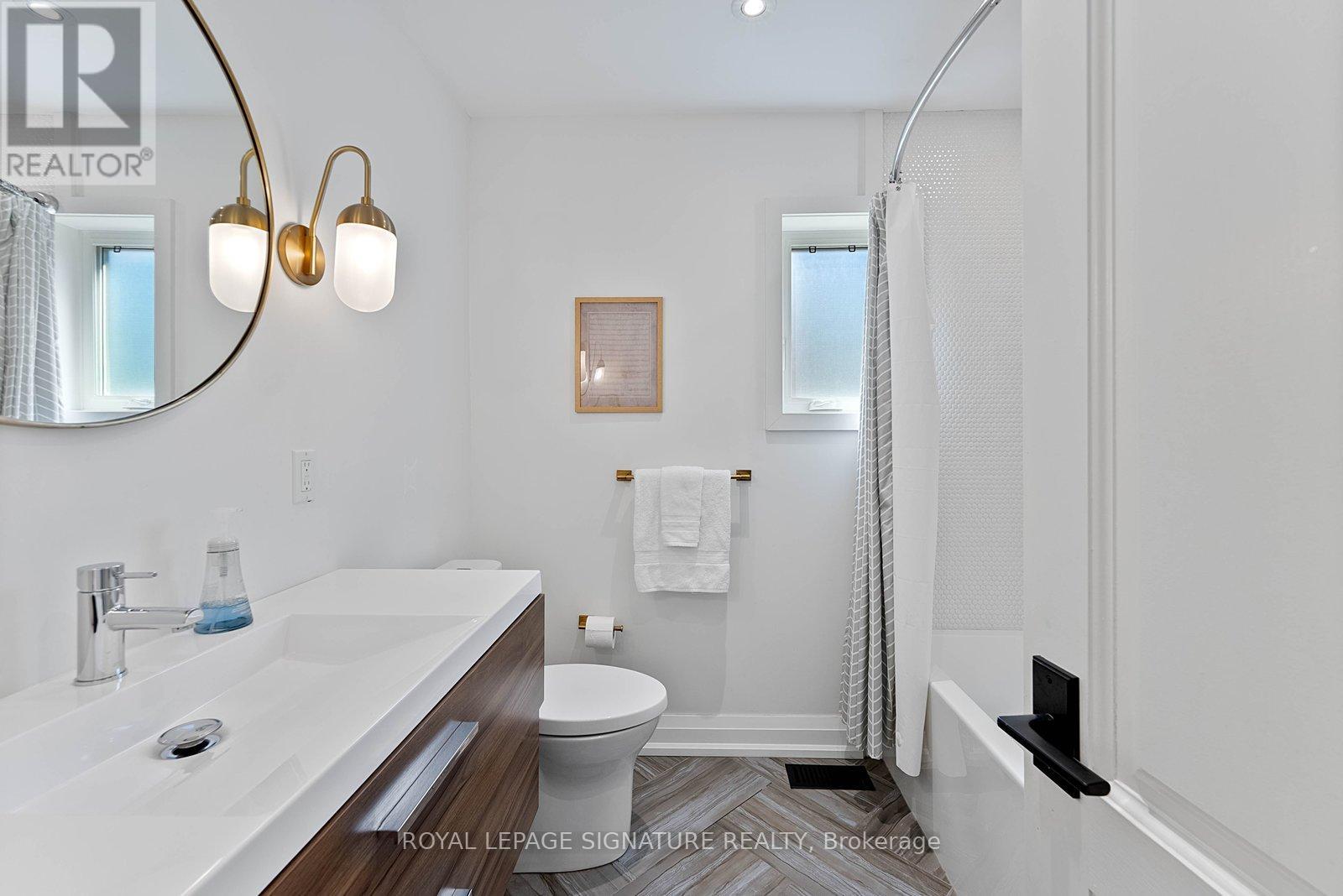 100 SUSSEX AVENUE, Toronto (University), Ontario, M5S1K3 — Photo 32