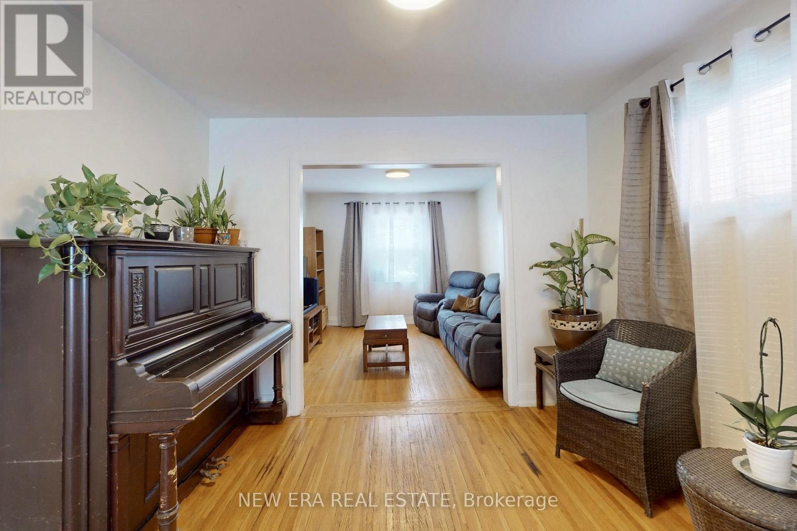 80 RENFIELD STREET, Toronto (Brookhaven-Amesbury), Ontario, M6M4V7 — Photo 8