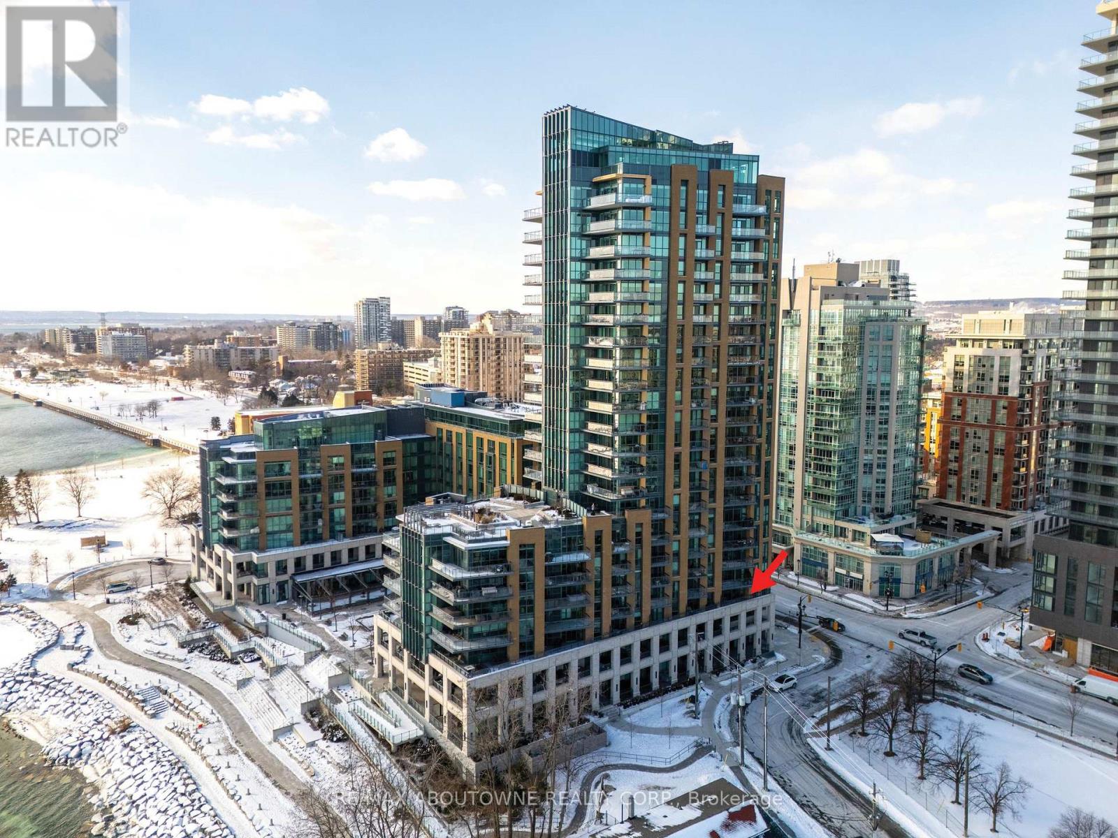 304 - 2060 LAKESHORE ROAD, Burlington (Brant), Ontario, L7R0G2 — Photo 2