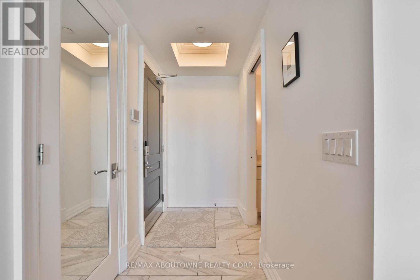 304 - 2060 LAKESHORE ROAD, Burlington (Brant), Ontario, L7R0G2 — Photo 5