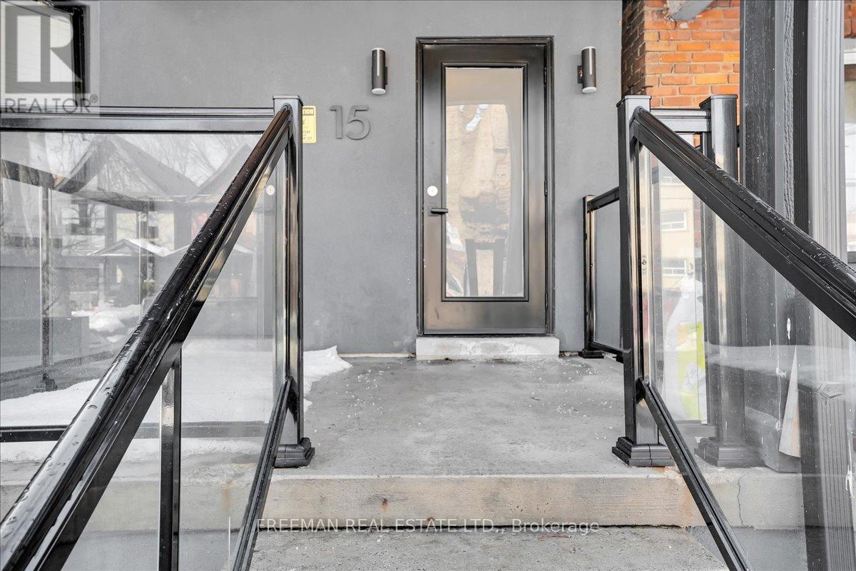 B03 - 15 THORBURN AVENUE, Toronto (South Parkdale), Ontario, M6K1C4 — Photo 2