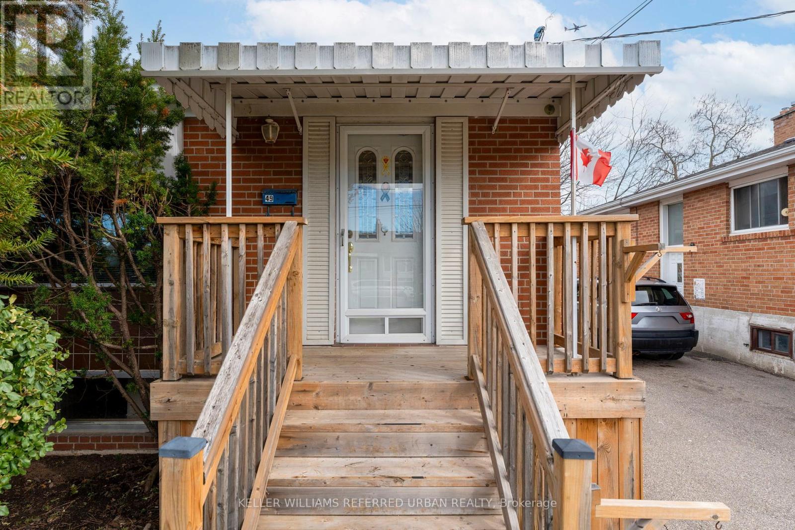 49 NAVENBY CRESCENT, Toronto (Humber Summit), Ontario, M9L1B3 — Photo 2