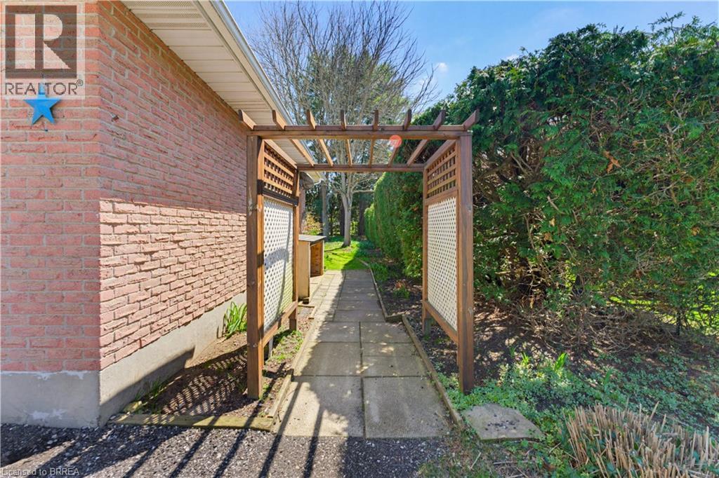 65 LYNDHURST Avenue, Pine Grove, Ontario, N3Y4J9 — Photo 25