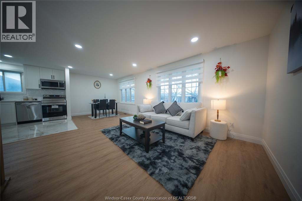 9691 AVERY LANE, Windsor, Ontario, N8R2C1 — Photo 4