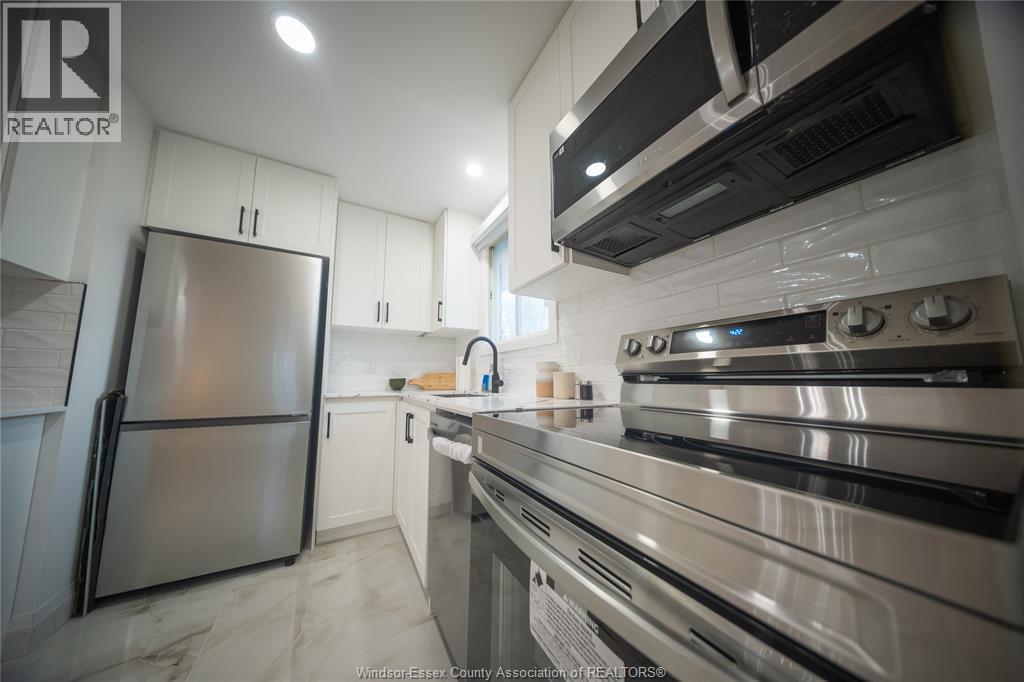 9691 AVERY LANE, Windsor, Ontario, N8R2C1 — Photo 6